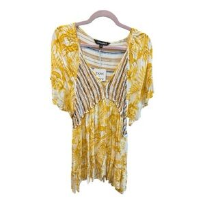 DAVI & DANI Yellow Floral V-Neck Flutter Sleeve Tunic